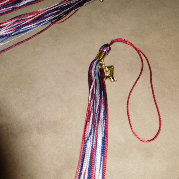2017 MOTAR BOARD TASSLE GRADUATION RED WHITE NAVY BLUE TASSEL TASSLE - Picture 2 of 2